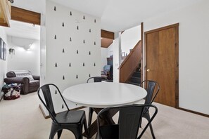 Dining - Last Chair Lodge at Greek Peak Mountain Resort (Cortland)