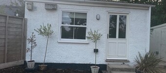 Enjoyable 1-bedroom Annex in charming Taunton perfect for all relaxing stays
