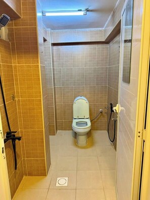 Bathroom - Shawka Escape Farm | Pool & Mountain Views (Ras Al Khaimah)