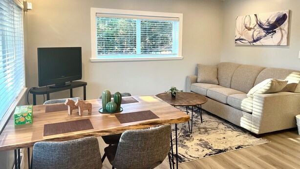 Living area - Gibsons Modern 1BR Cottage Near the Ocean. Pet-friendly! (Gibsons)