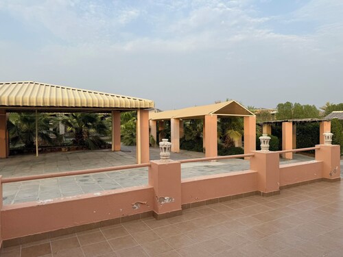 Tranquil 4-bedroom farmhouse with AC in Ras Al Khaimah