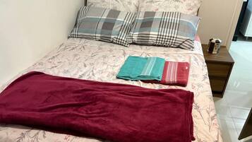 Wi-Fi de cortesia, roupa de cama