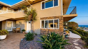 Unclassified image, 3 of 18, button - Furnished Ocean View Coastal Rental.. Hear the Crashinf Surf (Laguna Beach)