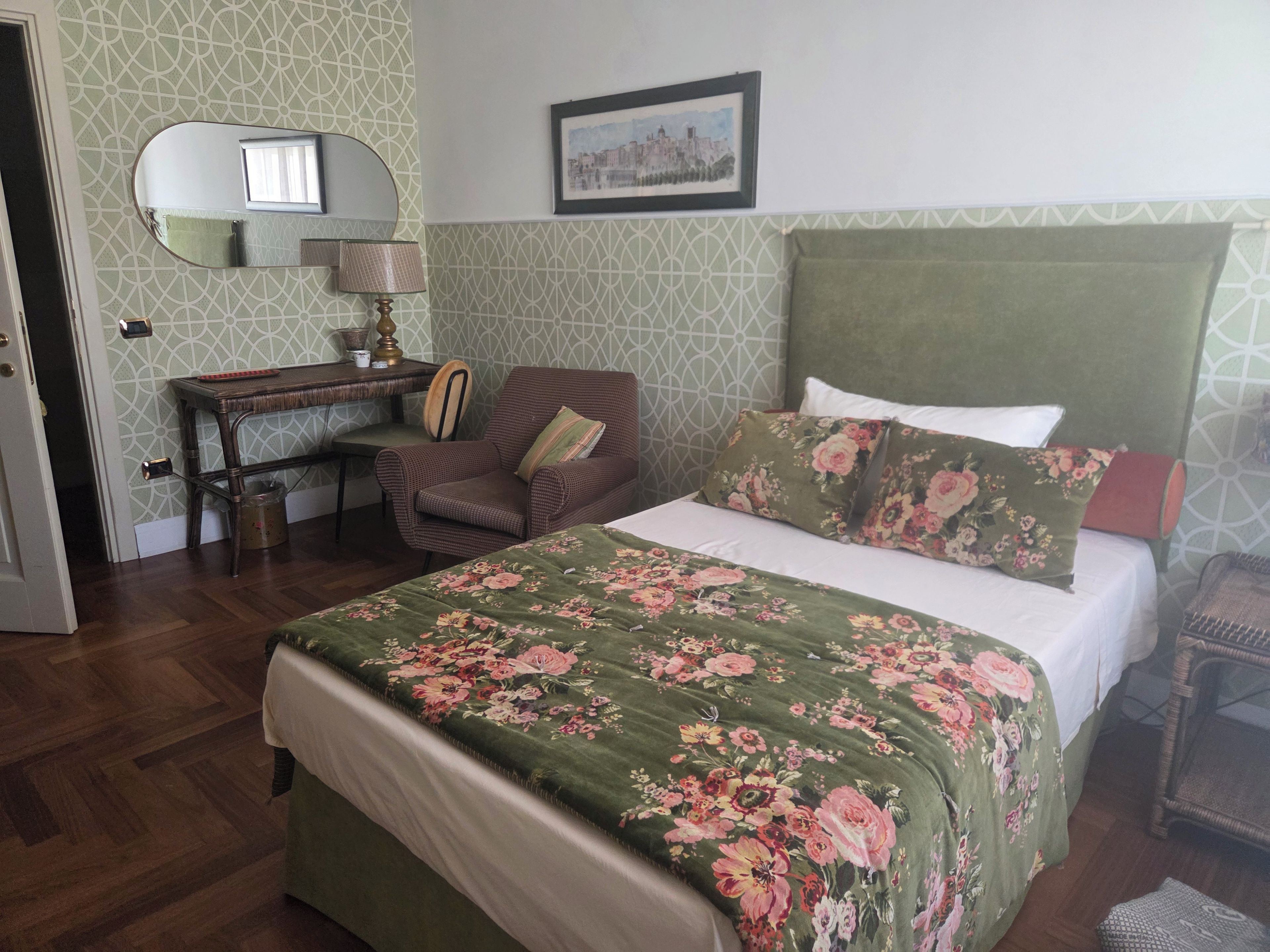 Ropa de cama de alta calidad, cubrecamas y wifi gratis 