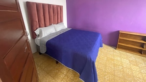 Desk, laptop workspace, free WiFi - HOSTEL & LOFTS CASA LUMA (Guadalajara)