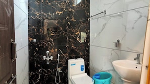 Unclassified image, 2 of 7, button - Hotel Royal Plaza (New Delhi)