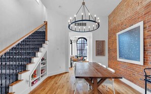 Dining - Gorgeous historic townhome steps away from DT (Indianapolis)