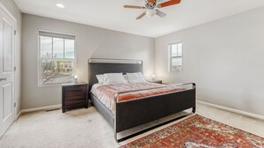 Room - Spacious, modern, 3 levels of living space in Centeral Park Denver (Denver)
