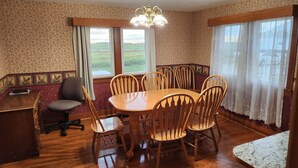 Dining - Spacious 5-bedroom farmhouse in serene Wabash County near Mississinewa reservoir (Wabash)