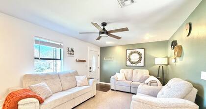 Remodeled 2BR Home • Sleeps 6 • Family + Work Ready • Full Kitchen