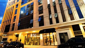 Exterior - Premium Suite with Spa, Sauna, and Wellness Center Close to Local Beaches (Santa Catarina)