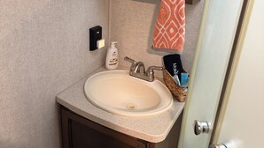 Unclassified image, 5 of 22, button - Keystone Camp & Comfort - Mobile getaway - Beaches, Mardi Gras & More! (Mobile)