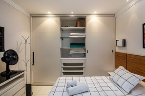 Room - SHB - Piscina e conforto em Pitangueiras (Santos)