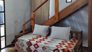 Ảnh chưa phân loại, 2 trong số 13 ảnh, nút