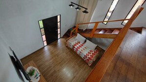 Ảnh chưa phân loại, 4 trong số 13 ảnh, nút