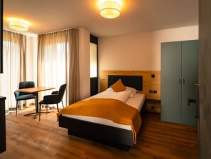 Room - Vrbo Property (Erbach)