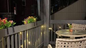 Outdoor dining - Point Breeze Haven (Pittsburgh)