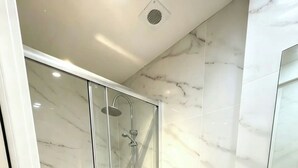 Bathroom - Apartamento con piscina,Junto a Mercadona y playa a 8 min andando,C-zon del Grau (GANDIA)