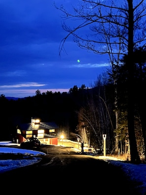 Unclassified image, 2 of 21, button - TRULY UNIQUE, NEW CONSTRUCTION BARN-APT with a BEAUTIFUL VIEW and GREAT LOCATION (Campton)