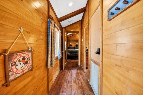 Tall Pine Cabin · Fenced Dog Park + Fire Pit
