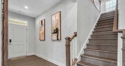 Spacious 5BR Home | Work, Relax & Stay Together