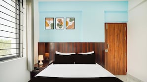 Ảnh chưa phân loại, 3 trong số 28 ảnh, nút