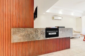 Ảnh chưa phân loại, 2 trong số 24 ảnh, nút