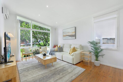 4BR Marsfield Stay  Walk to Macquarie Uni Metro