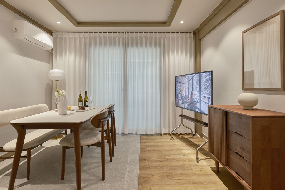 SunYou Cozy Family Room (Room 205)