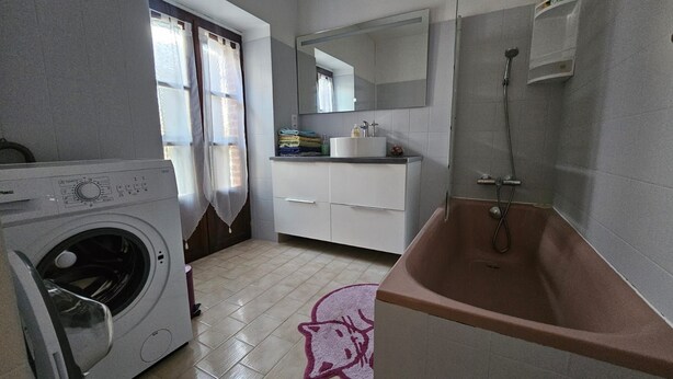 Unclassified image, 1 of 8, button - Bénéjacq/Appartement pour 6 personnes avec Parking (BENEJACQ)