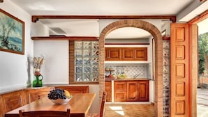 Outdoor dining - Il Frantoio (Massa Lubrense)