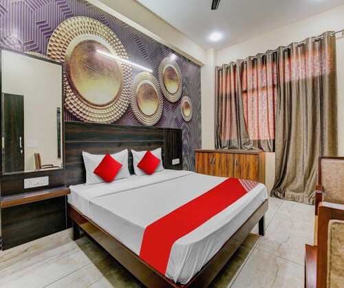 Deluxe GG Residency