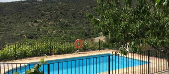 Luxurious Country Home in Laroya