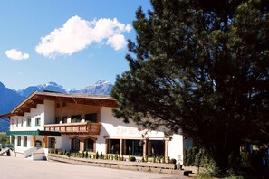Unclassified image, 5 of 71, button - Hotel Zum Senner Zillertal Adults Only (Schlitters)