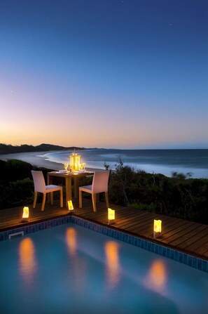 Outdoor dining - White Pearl Resort Ponta Mamoli (Zitundo)