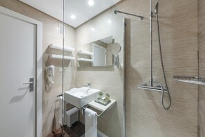 Phòng tắm