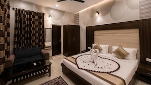 Standard Double Room, Balcony, Garden View
