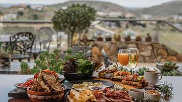 تناول الطعام بالخارج
