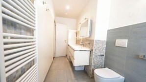 Ảnh chưa phân loại, 4 trong s ố 38 ảnh, nút