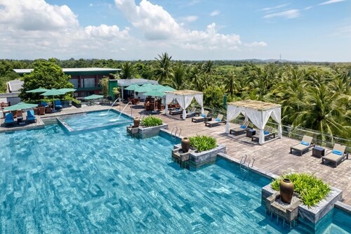 Cocoland River Beach Resort and Spa