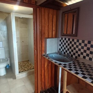 Unclassified image, 5 of 52, button - Rainforest Ridge Eco-lodge (The Crags)