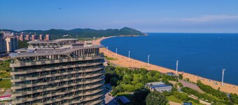Holiday Inn Express Huludao Seaview an IHG Hotel