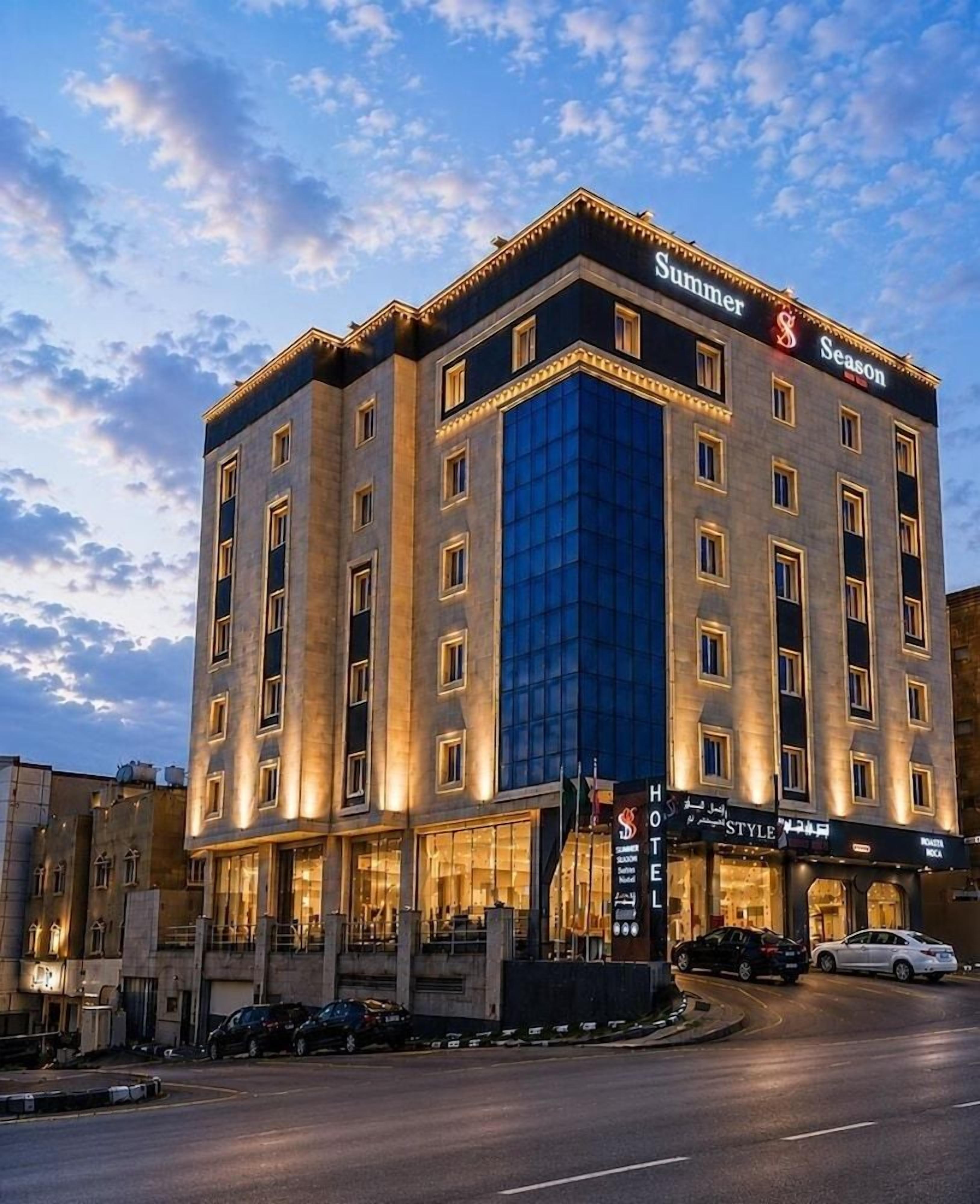 المنشأة من الخارج