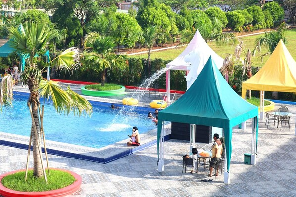 Ảnh chưa phân loại, 1 trong số 23 ảnh, nút