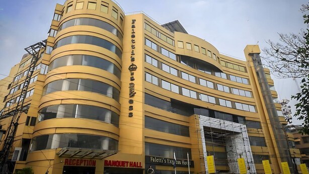 Exterior - Faletti's Express - Shimla Hill (Lahore)