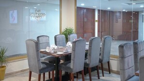 Dining - Faletti's Express - Shimla Hill (Lahore)