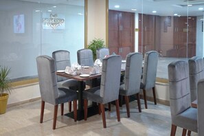 Dining - Faletti's Express - Shimla Hill (Lahore)
