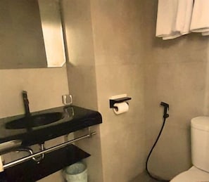 Bathroom - The Safiina Point Syariah Hotel (Cileungsi)