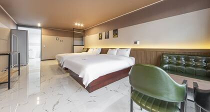 Aria Business Hotel