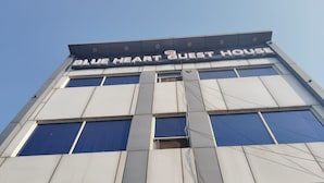 Unclassified image, 3 of 5, button - blue heart guest house (loni gzb)